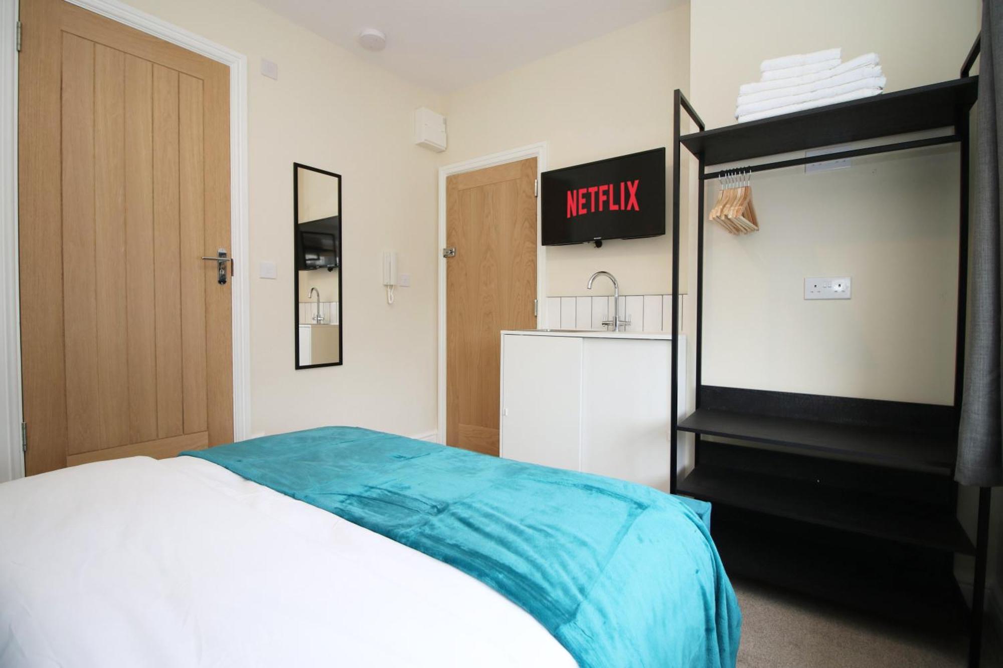 Luxury 4 Bedroom 4 Ensuite Home In Penarth Cardiff Esterno foto