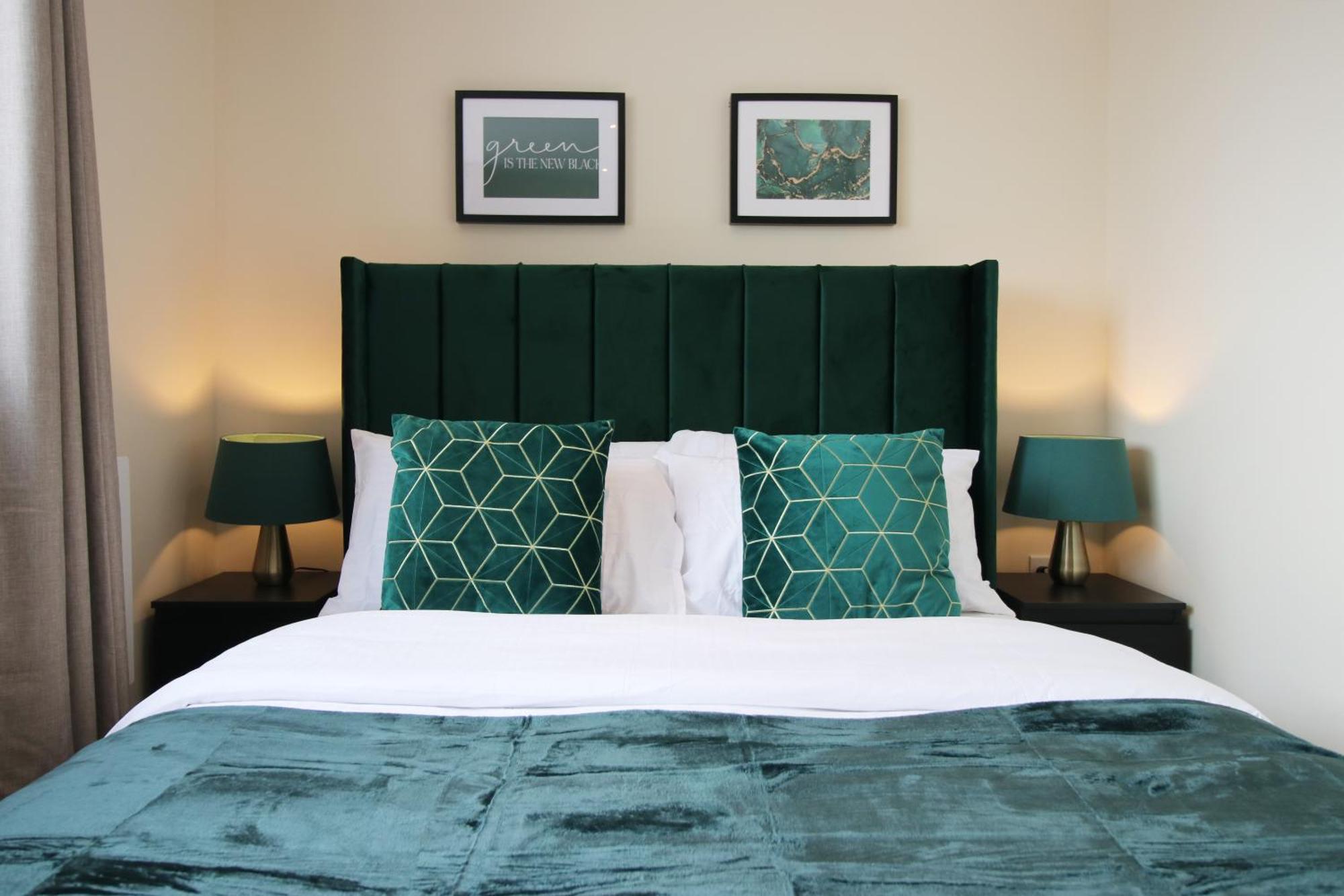 Luxury 4 Bedroom 4 Ensuite Home In Penarth Cardiff Esterno foto